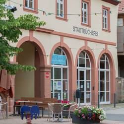 Stadtbibliothek Kirchheimbolanden.jpg